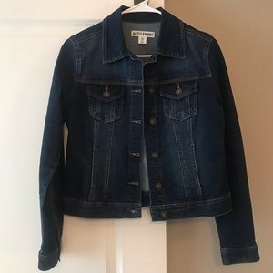 Dark wash jean jacket, NWOT, size Small